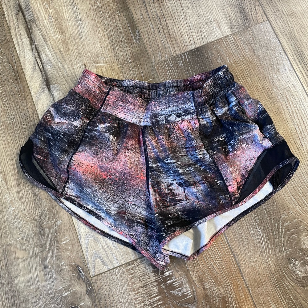 Lululemon Hotty Hot